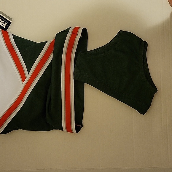 NWT: ProEdge UM Cheerleader 2 Piece Set - Picture 3 of 9